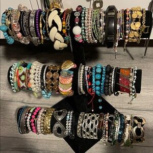 Costume, jewellery bracelet, and necklace lot wearable or can we use for crafts